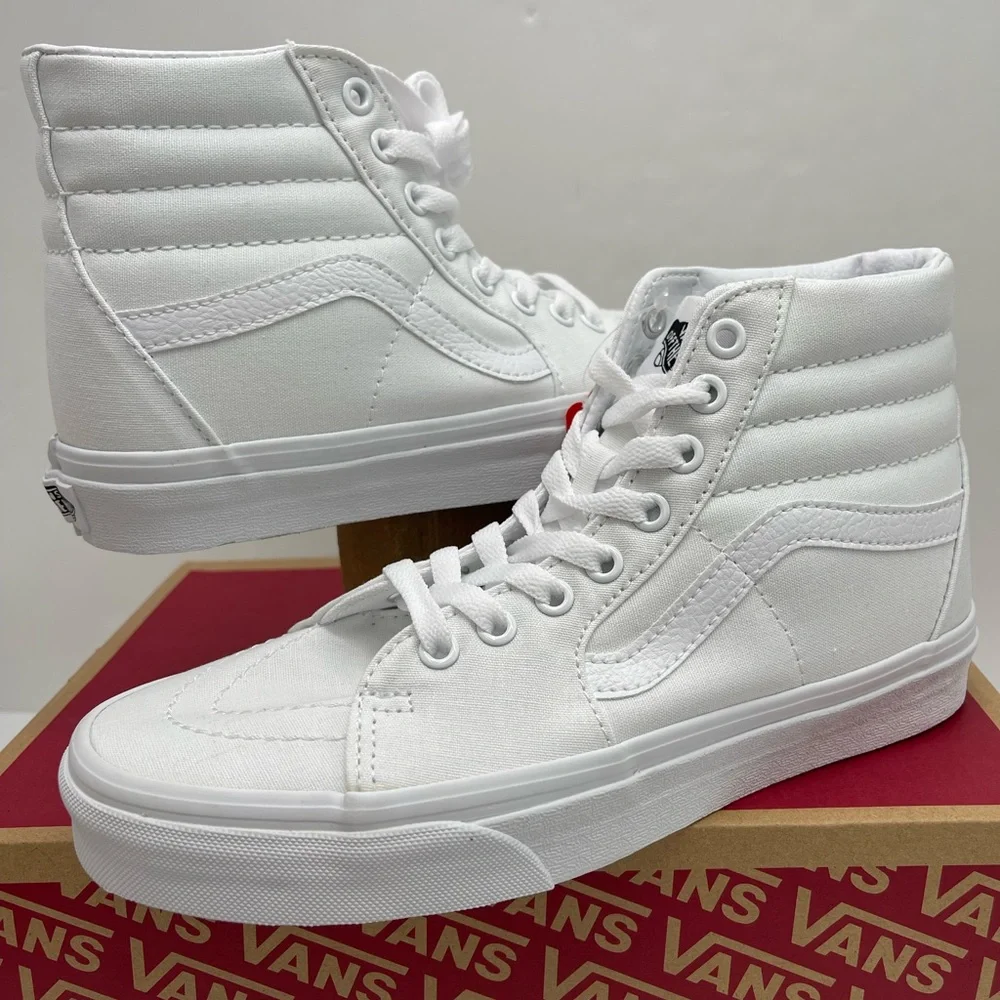 Vans Men’s Sk8-Hi Sneakers
True White
VN000D5IW00
Lifestyle, Original Icon, Canv - Picture 10 of 16